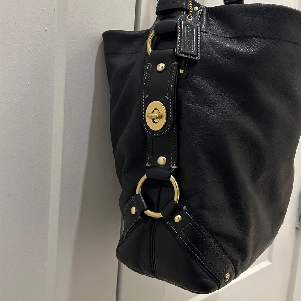 Coach Carly Hobo Bag in Black Leather with Gold Hardware & Turnlocks - Picture 6 of 17